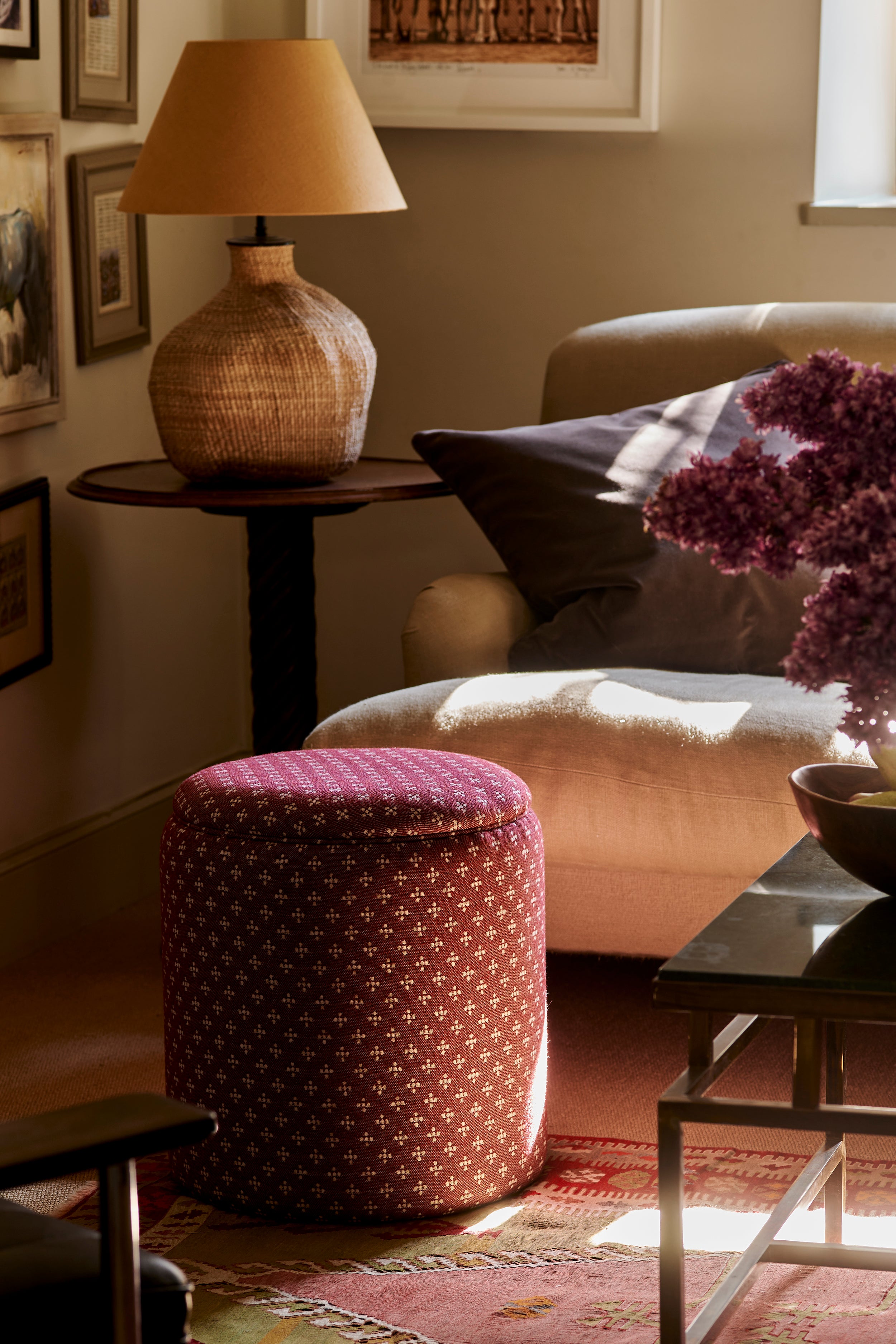 Footstool Ditsy Five Wool Redwood - Piped